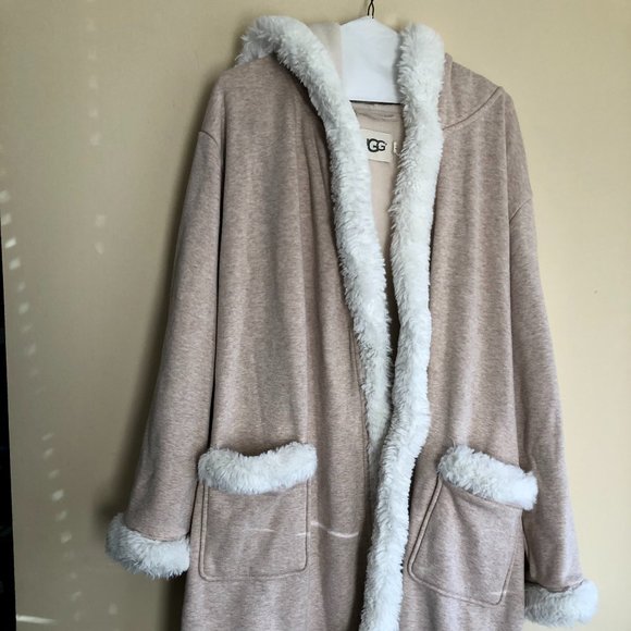 Ugg Women's Beige Hooded Robe.